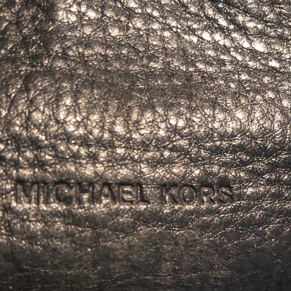 Michael Kors Black Leather Fulton crossbody bag - Picture 8 of 14